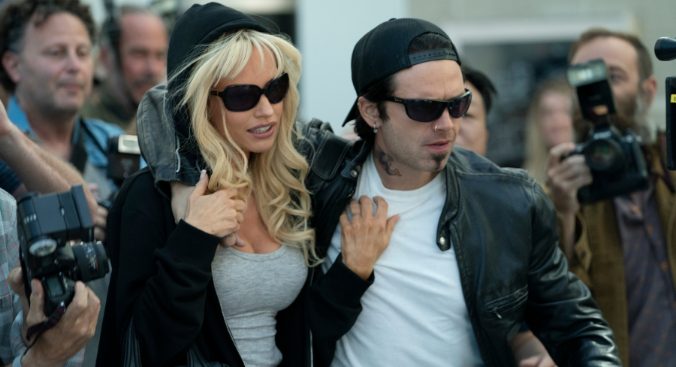 Pamela Anderson (Lily James) and Tommy Lee (Sebastian Stan)