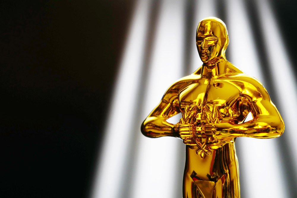 The Oscar statue