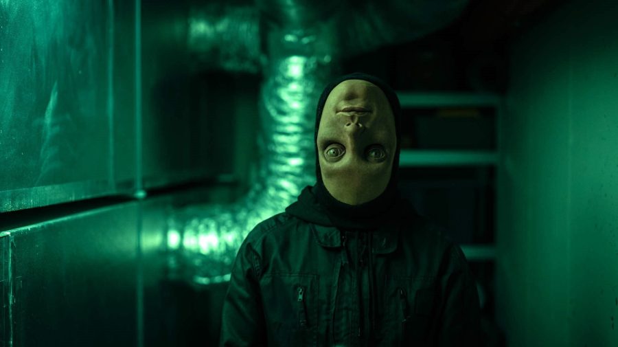 A man with a face that is upside down in a scene from 13 Days Till Summer